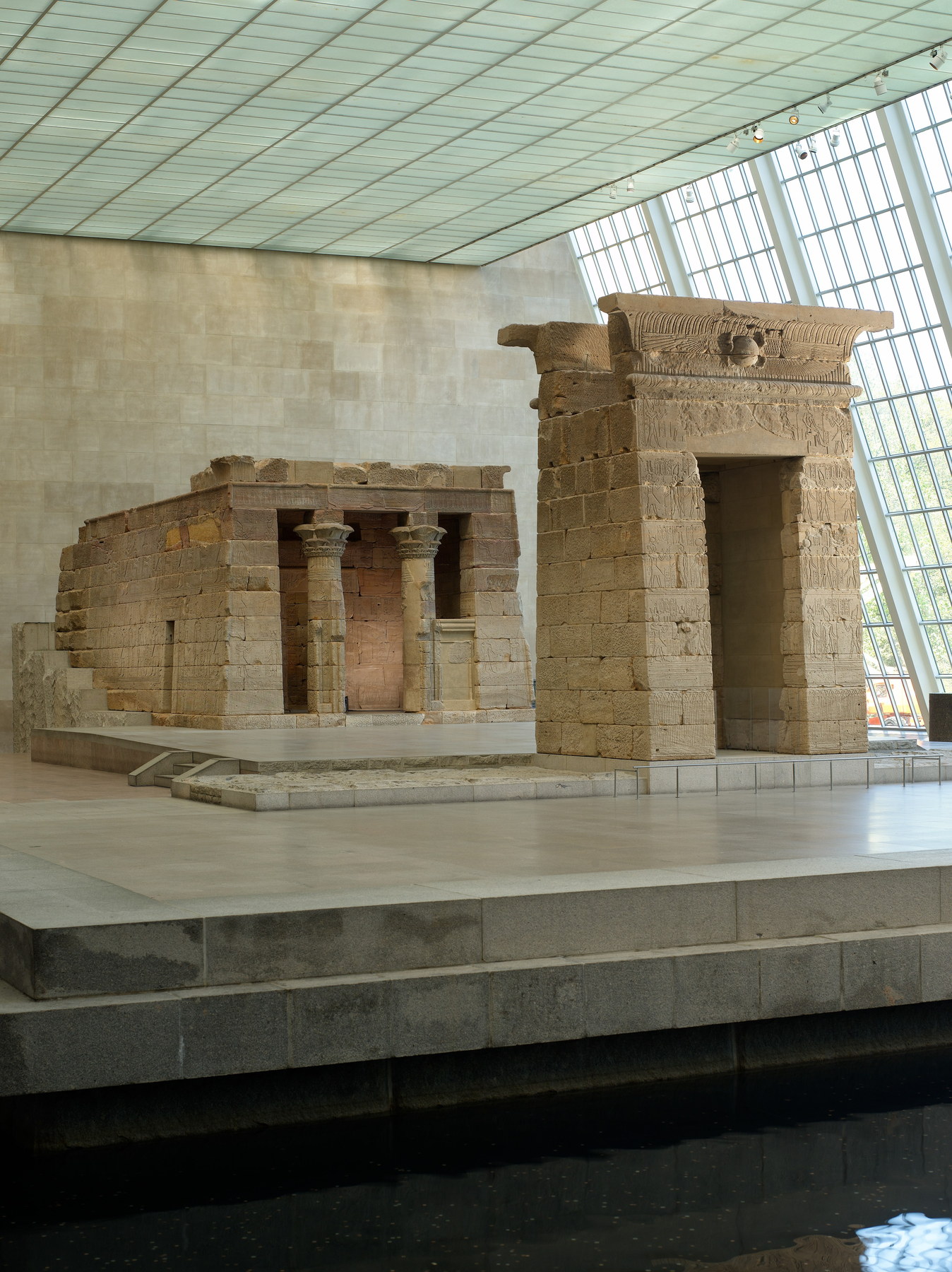 Templo de Dendur conservado en The Metropolitan Museum of Art